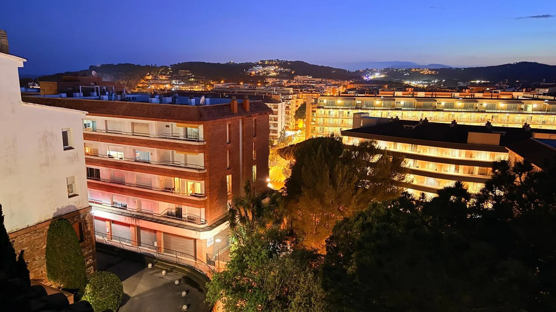 Sunset View Penthouse Unforgettable Getaway New In Lloret-De-Mar Lloret de Mar Apartman