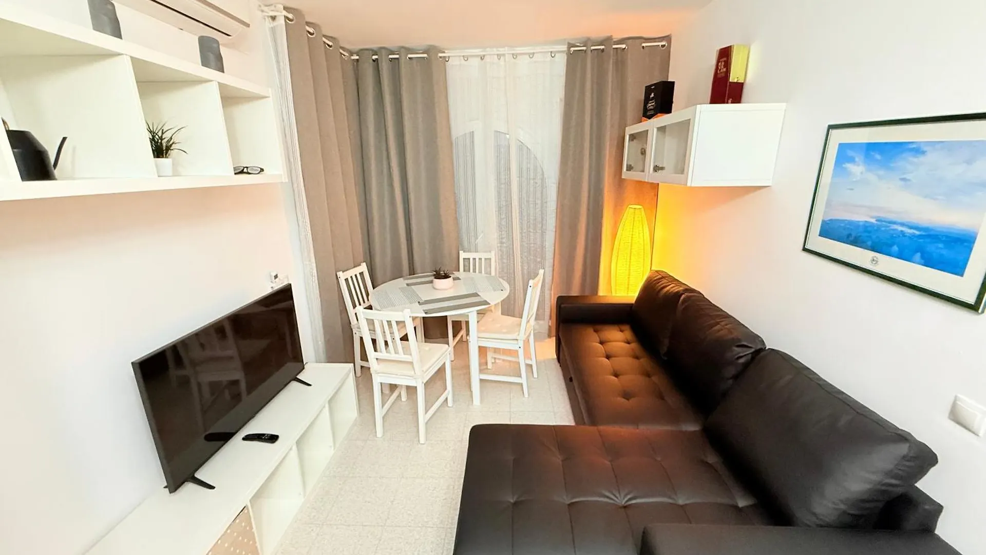 Sunset View Penthouse Unforgettable Getaway New In Lloret-De-Mar Lloret de Mar 0*,  Spanyolország